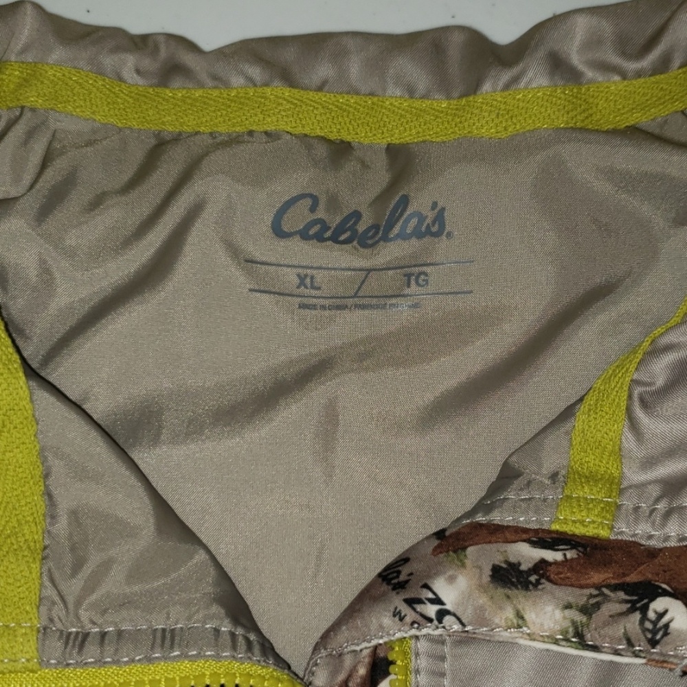 Cabela's youth camo vest - Picture 2 of 3